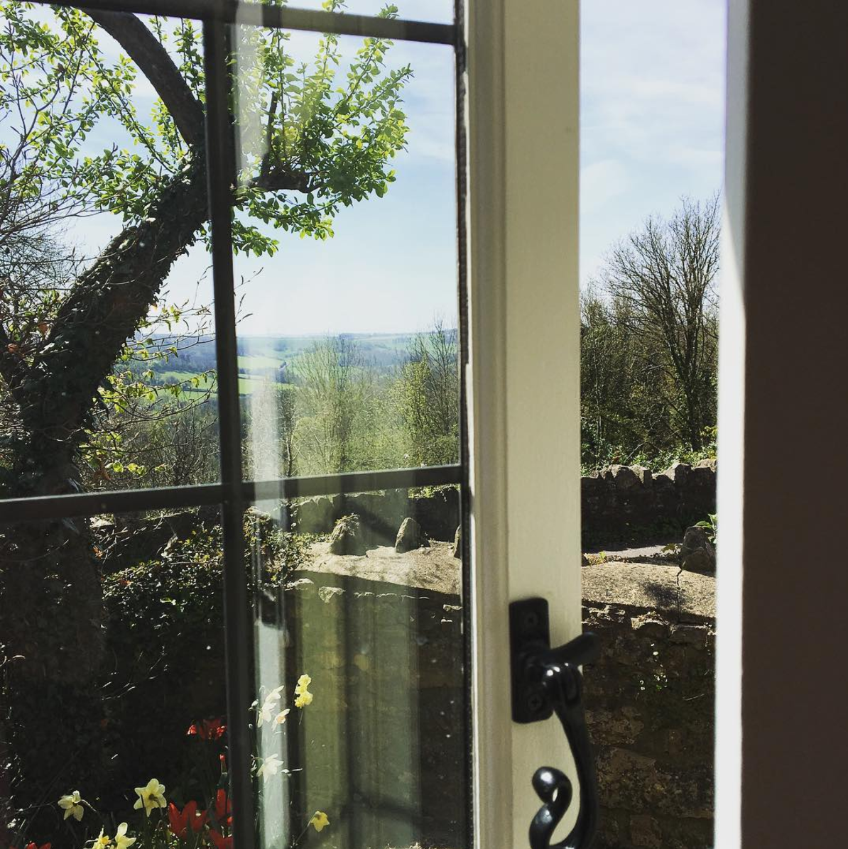 It’s National Walking Day, and Kingham Cottage is the perfect place for a walk!