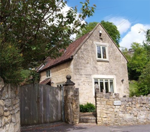 Exterior of Rental Cottage Outside Bath