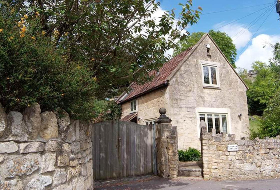 Holiday Cottage In Bath